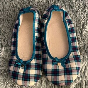 VICTORIAS SECRET NEW M PLAID BALLET SLIPPERS W ADORABLE BOW/ CHARM ACCENT